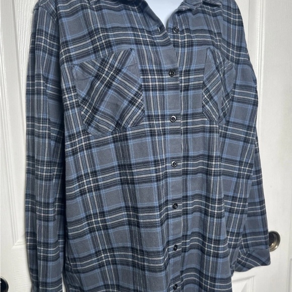 5.11 Tactical Blue and Black Boxy Button Down Shirt - Picture 3 of 15